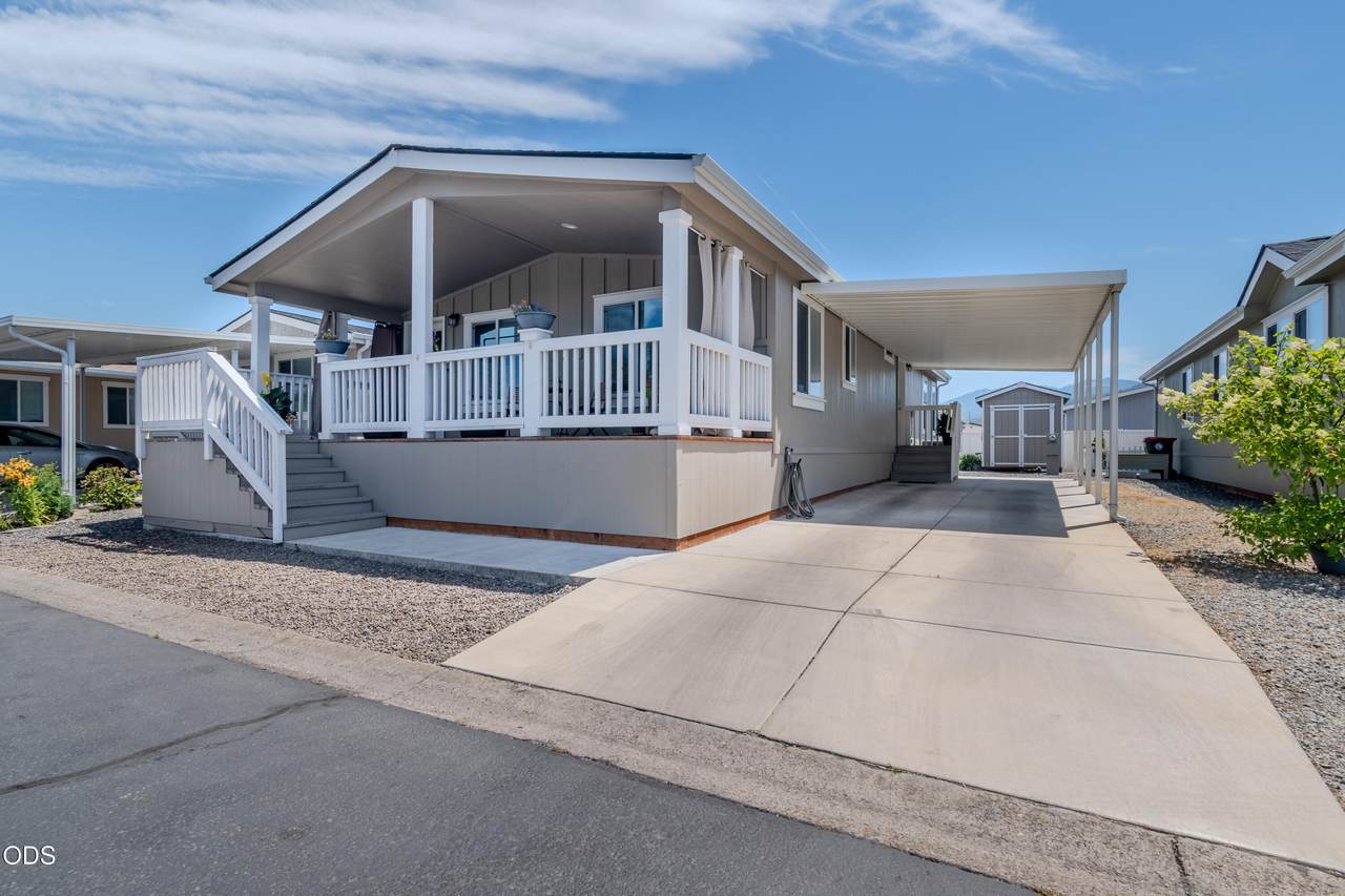 3555 Pacific Highway - Photo 1
