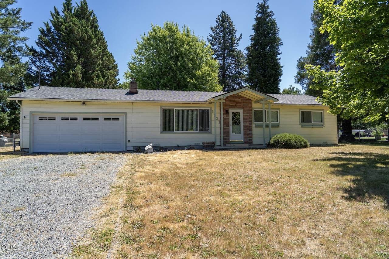 1921 Regina Way - Photo 1