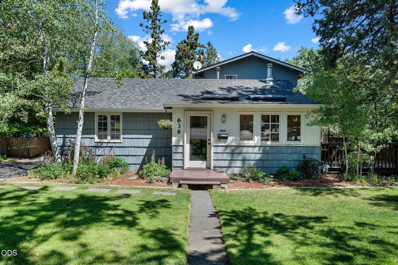 636 Irving Avenue - Photo 1