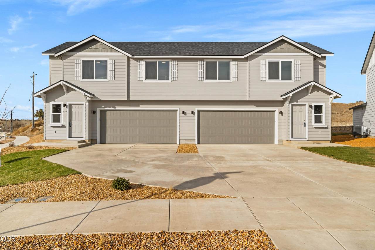 894 Starview Avenue - Photo 1