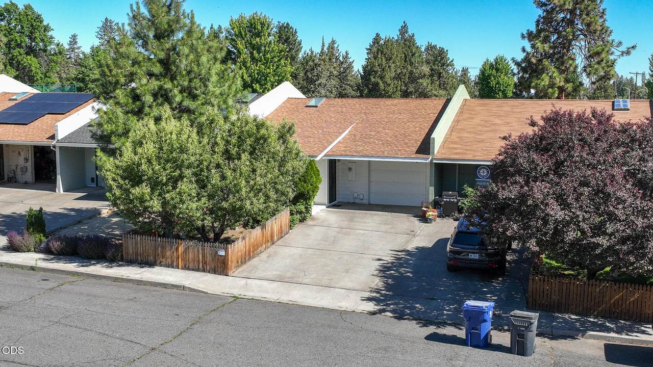 844 Stratford Court - Photo 1