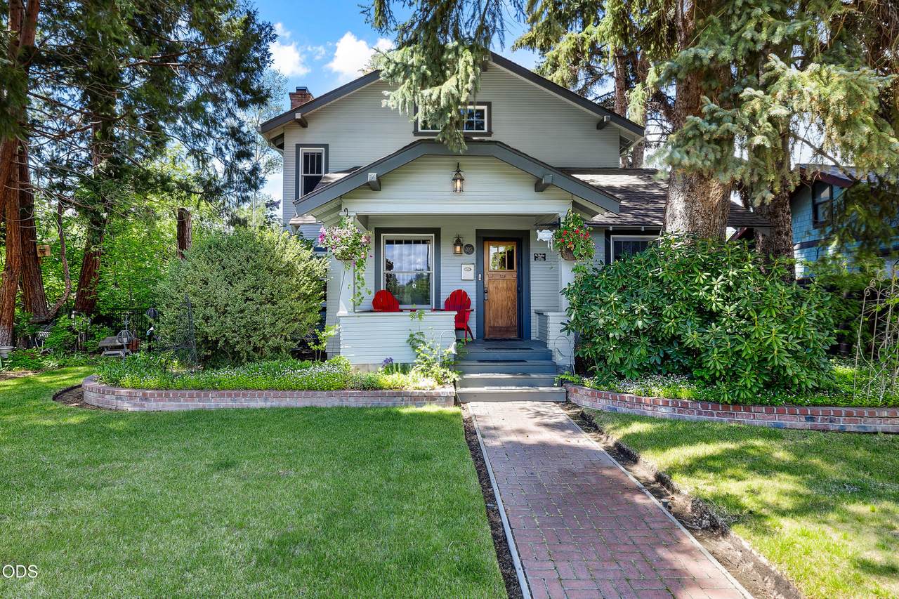 305 Columbia Street - Photo 1