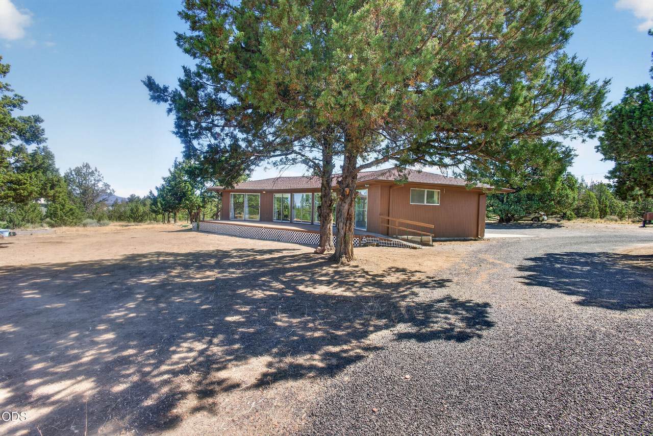 7004 Highland Drive - Photo 1