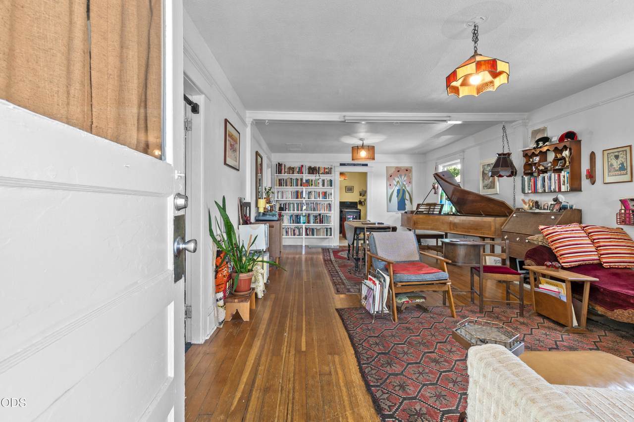 https://bt-photos.global.ssl.fastly.net/coar/1280_boomver_1_220224688-2.jpg