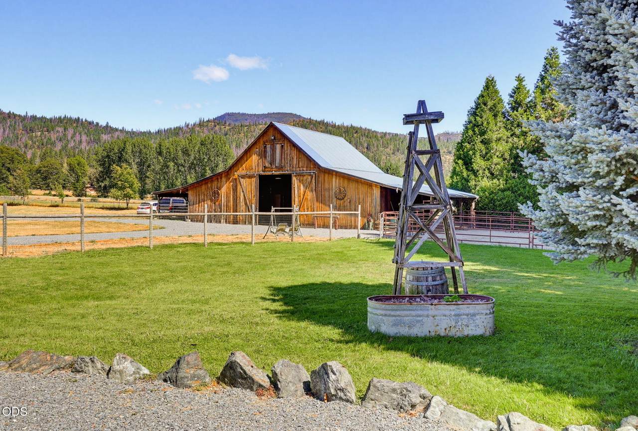 7935 Upper Applegate Road - Photo 1