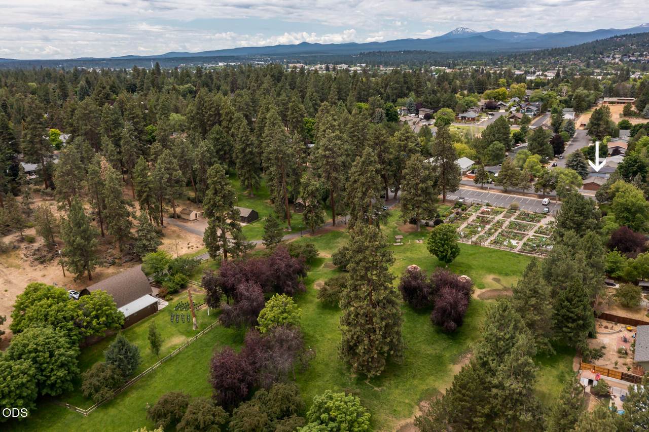https://bt-photos.global.ssl.fastly.net/coar/1280_boomver_1_220224883-2.jpg