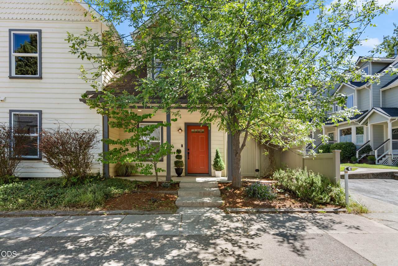 923 Bellview Avenue - Photo 1