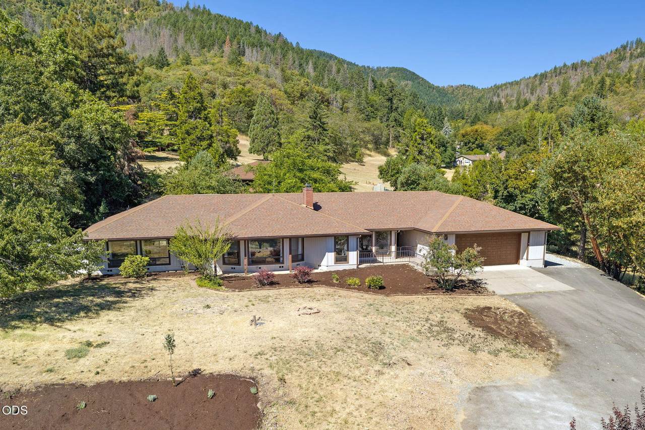 174 Hummingbird Lane - Photo 1