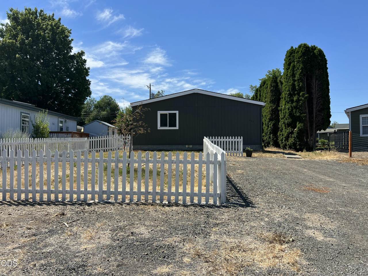 424 4th Street - Photo 1