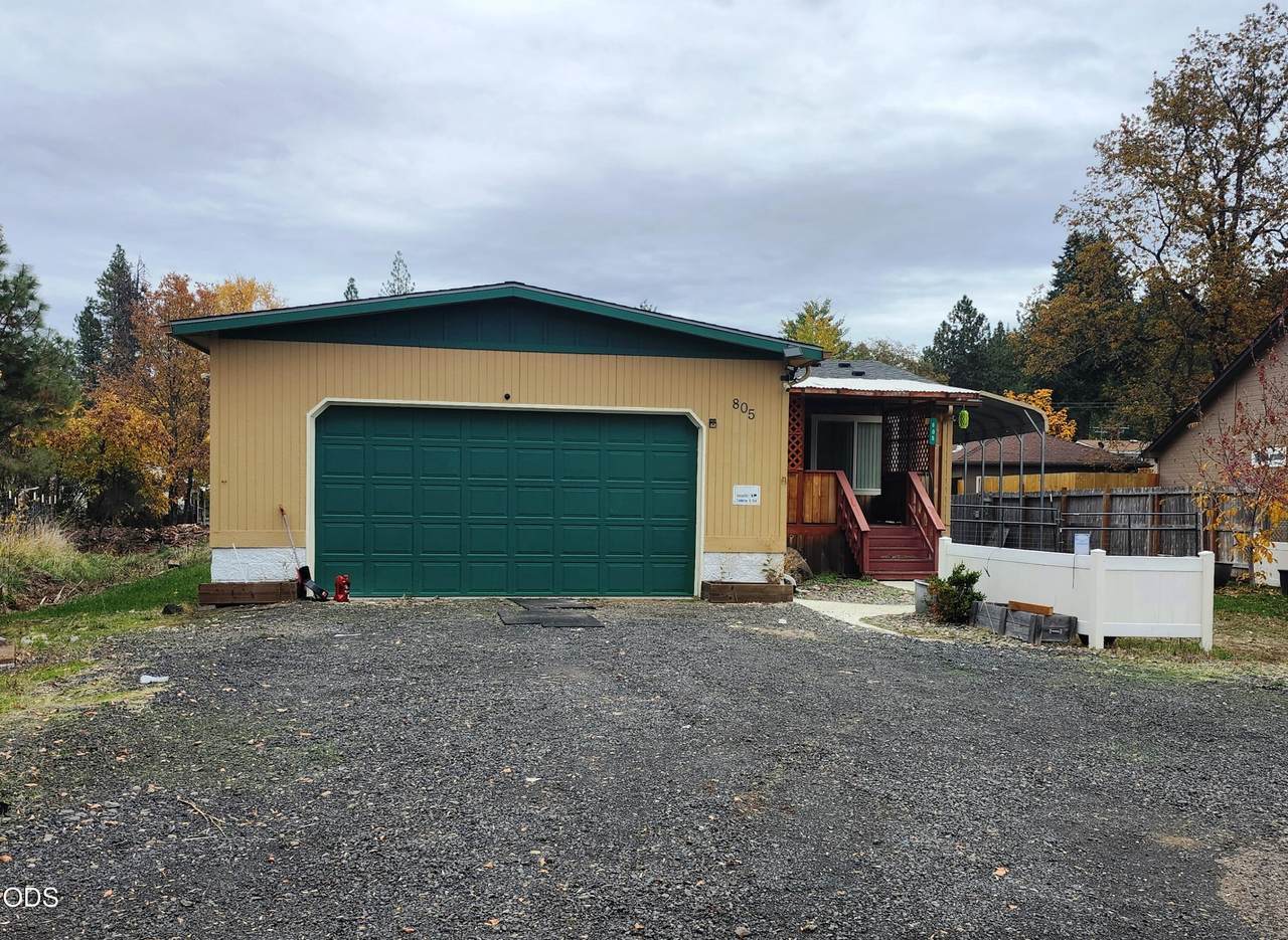 805 Redwood Avenue - Photo 1