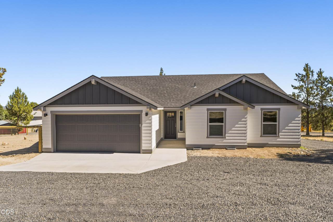 6075 Elliott Street - Photo 1