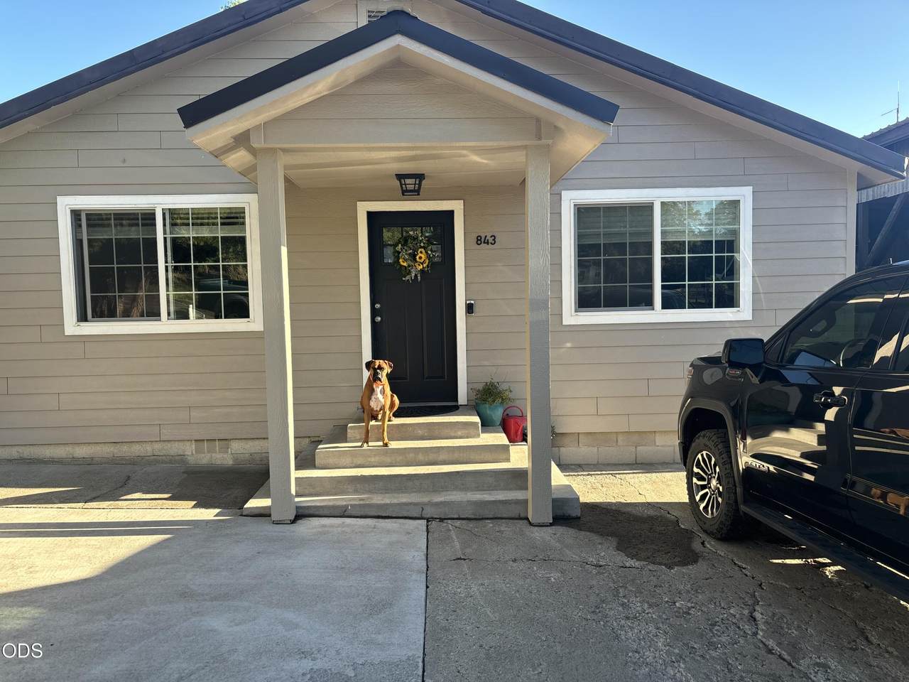843 10th Street - Photo 1