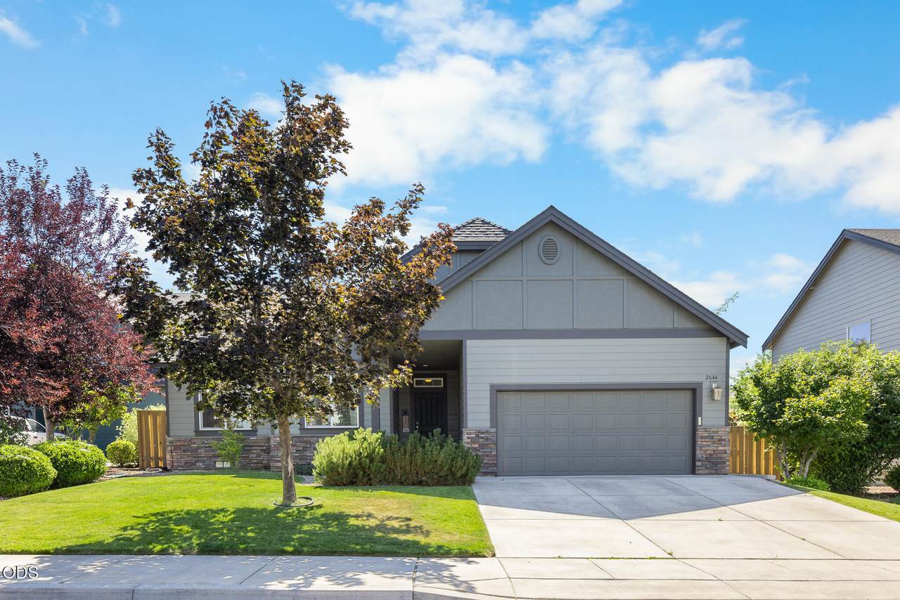 2644 50th Street - Photo 1