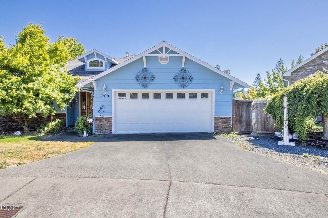 209 Stone Fly Court - Photo 1