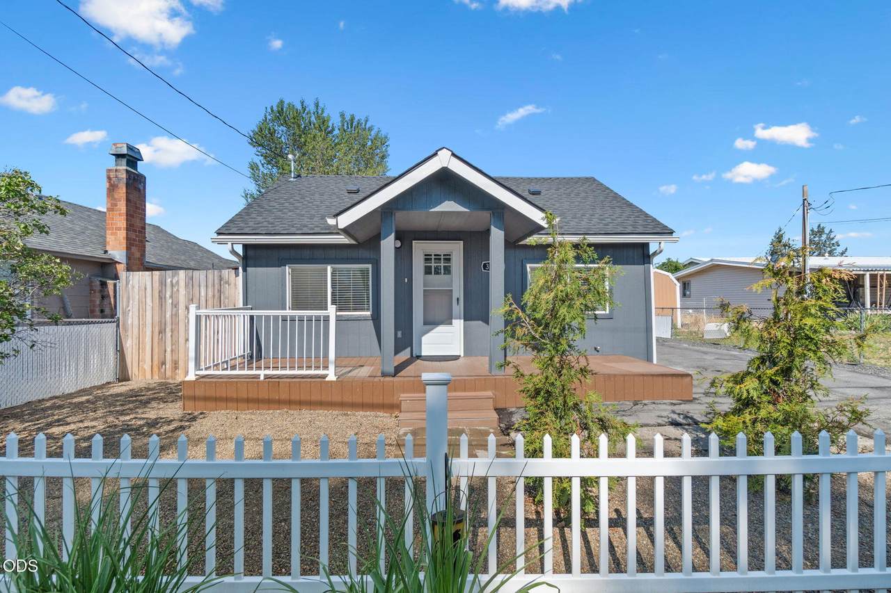 3634 Flint Street - Photo 1