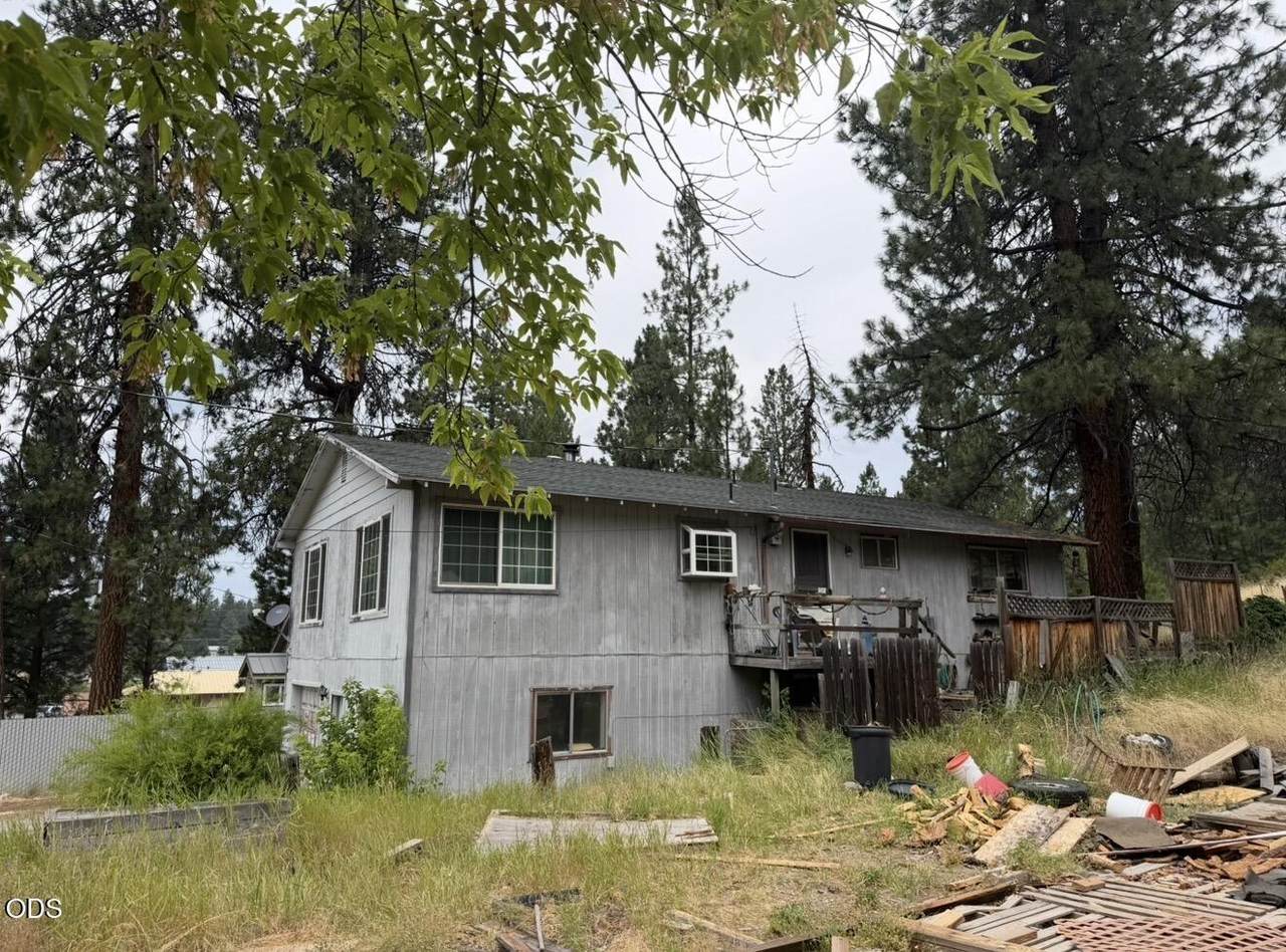 207 Yahooskin Street - Photo 1
