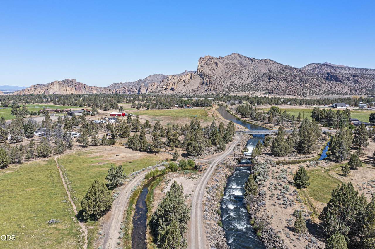 4220 Smith Rock Way - Photo 1