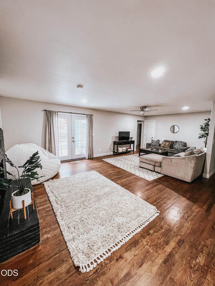 1801 Mcclellan Drive - Photo 1