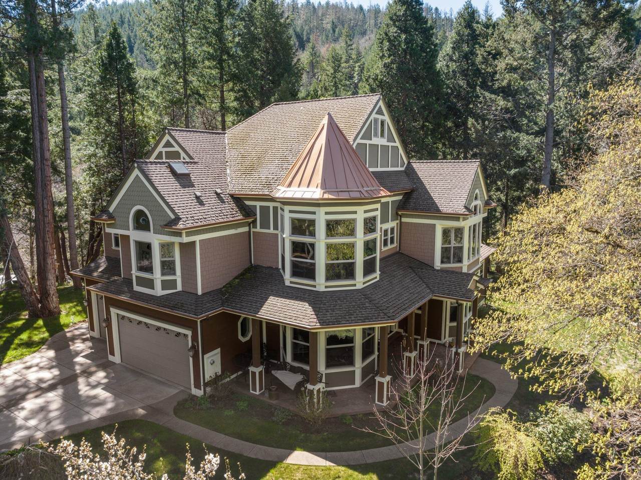 9530 F Little Butte Road - Photo 1
