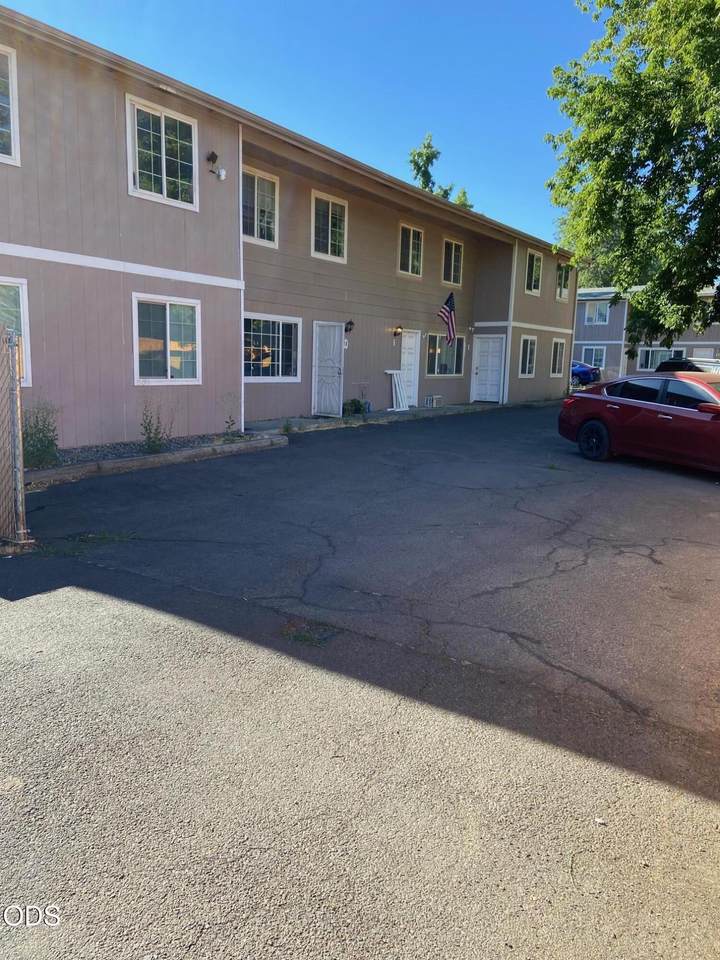 1215 Main Street - Photo 1