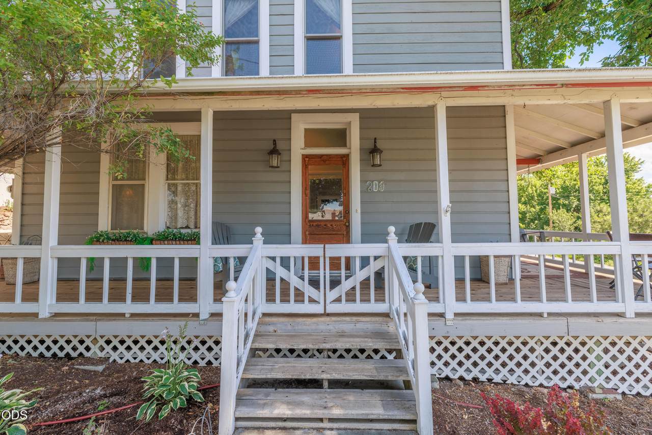 206 Front Street - Photo 1