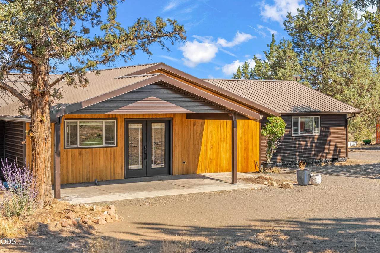 7043 Highland Drive - Photo 1