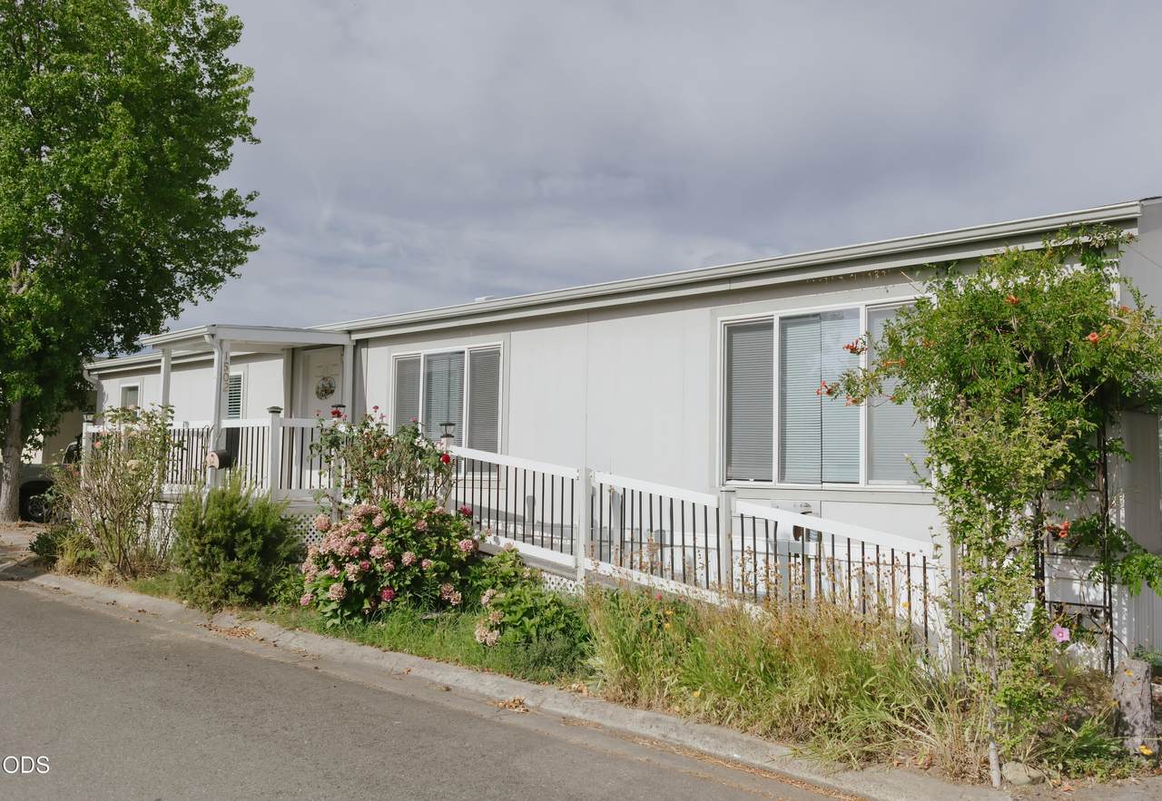 1502 Agape Way - Photo 1