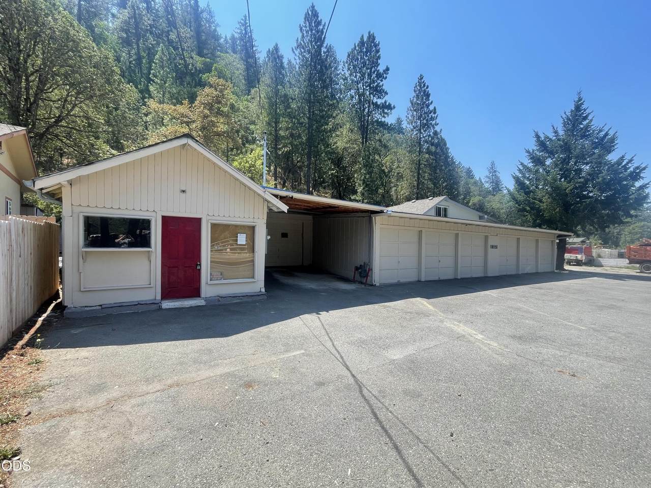 8775 Rogue River Highway - Photo 1