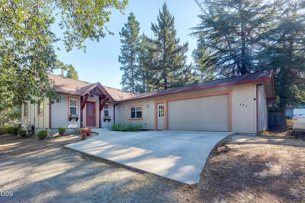697 Jaynes Drive - Photo 1