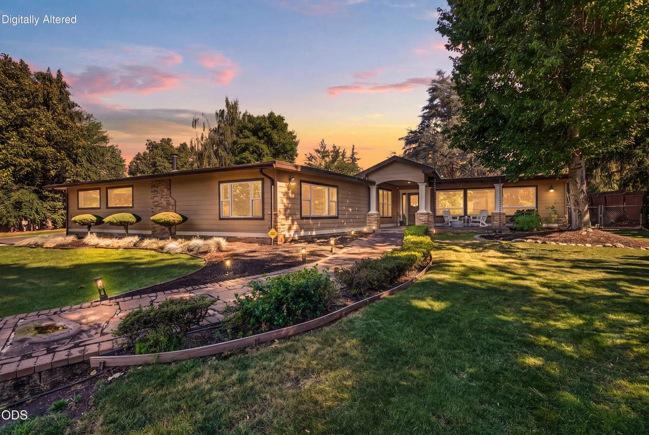 2201 Siskiyou Boulevard - Photo 1