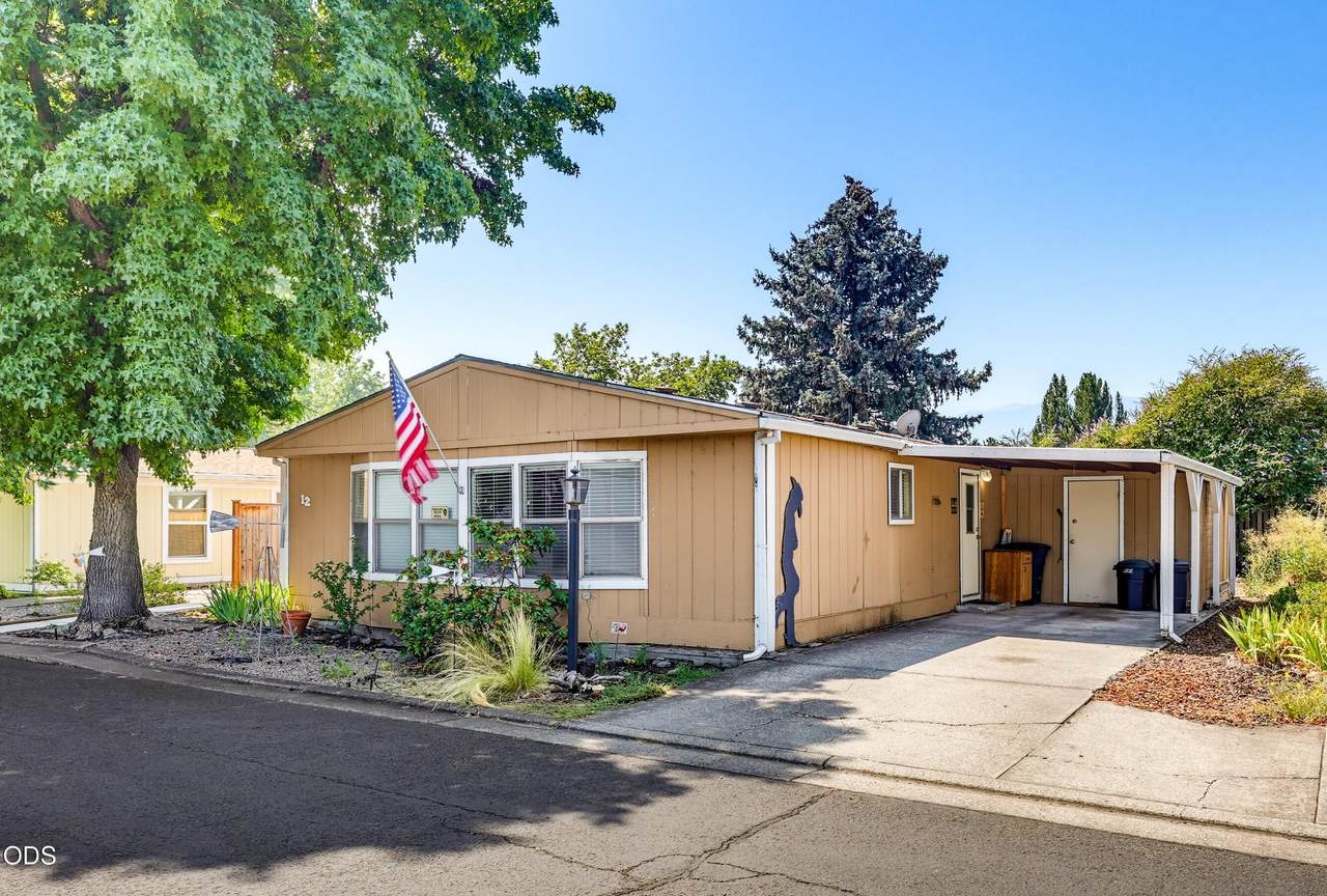 4624 Pacific Highway - Photo 1