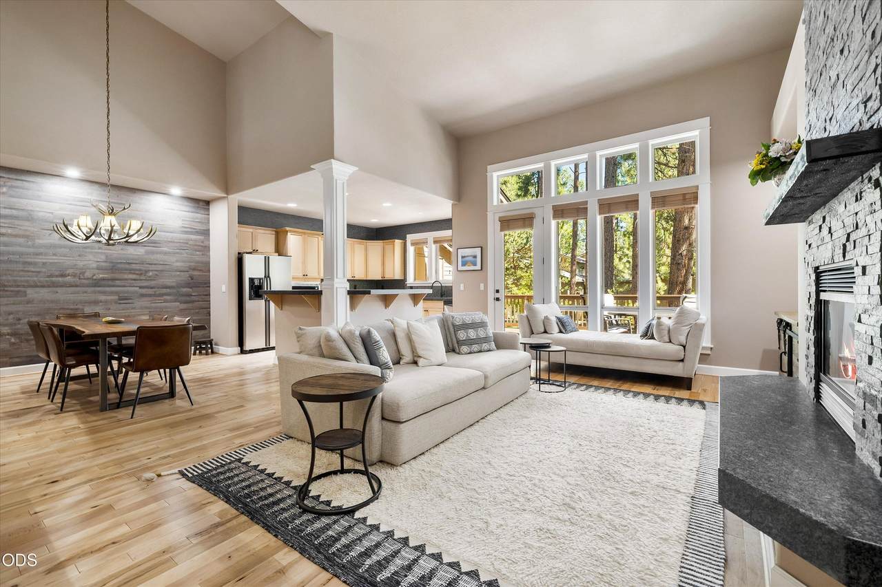60446 Seventh Mountain Drive - Photo 1
