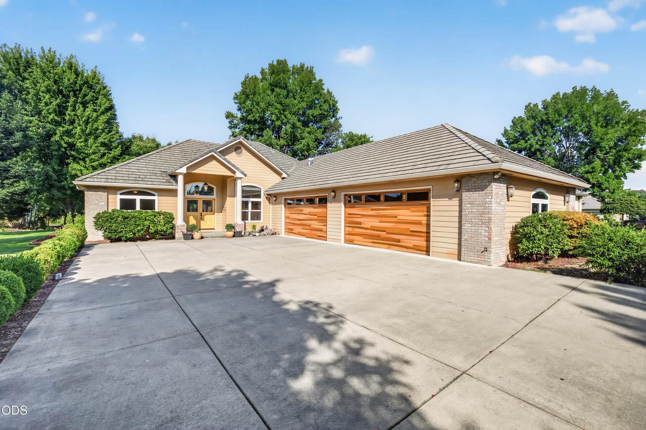 159 Princeville Drive - Photo 1