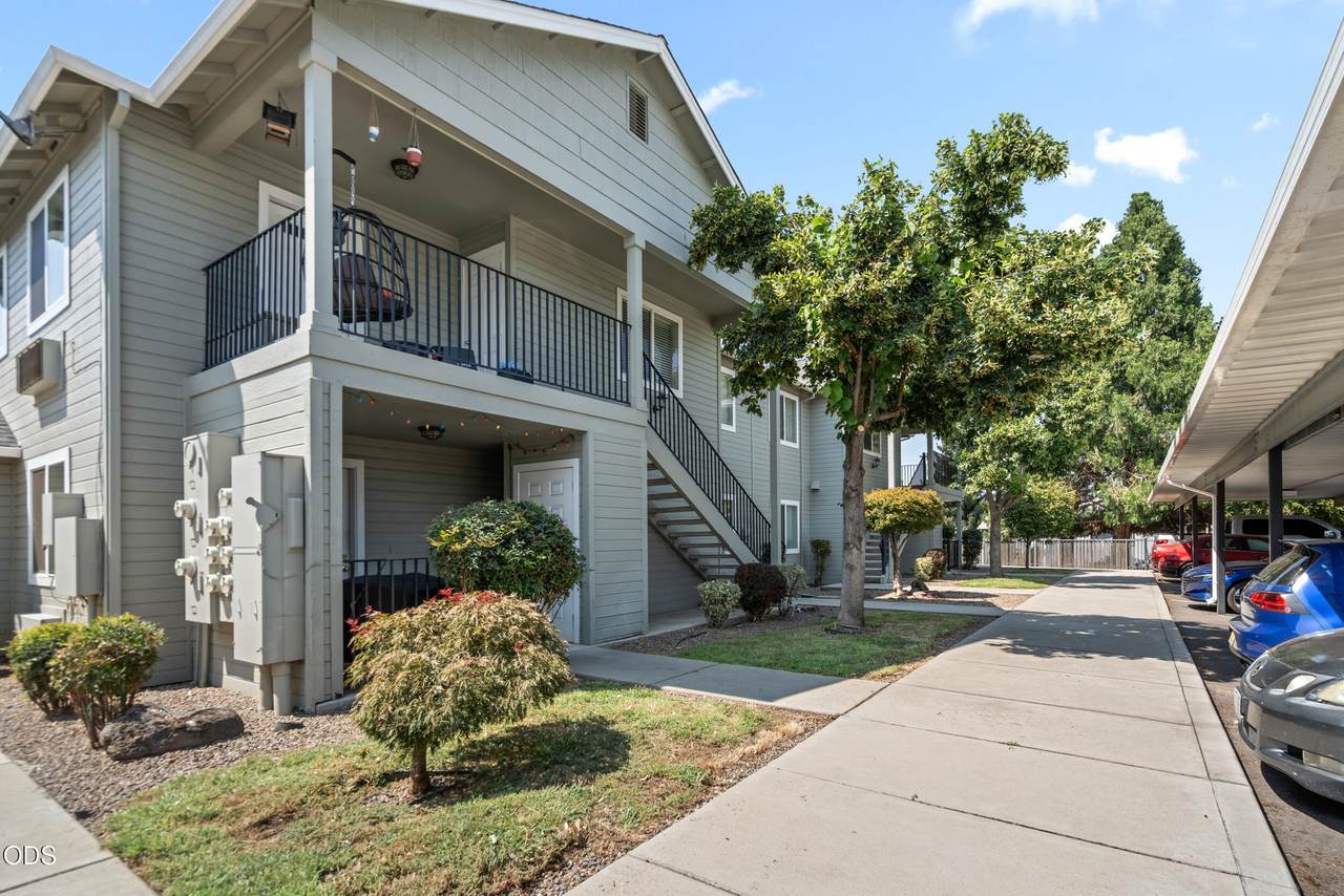 501 Briarwood Drive - Photo 1