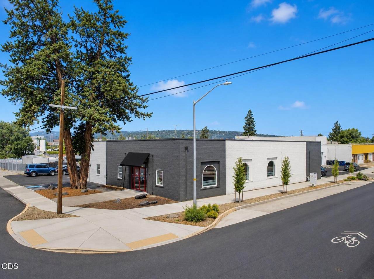 190 Irving Avenue - Photo 1