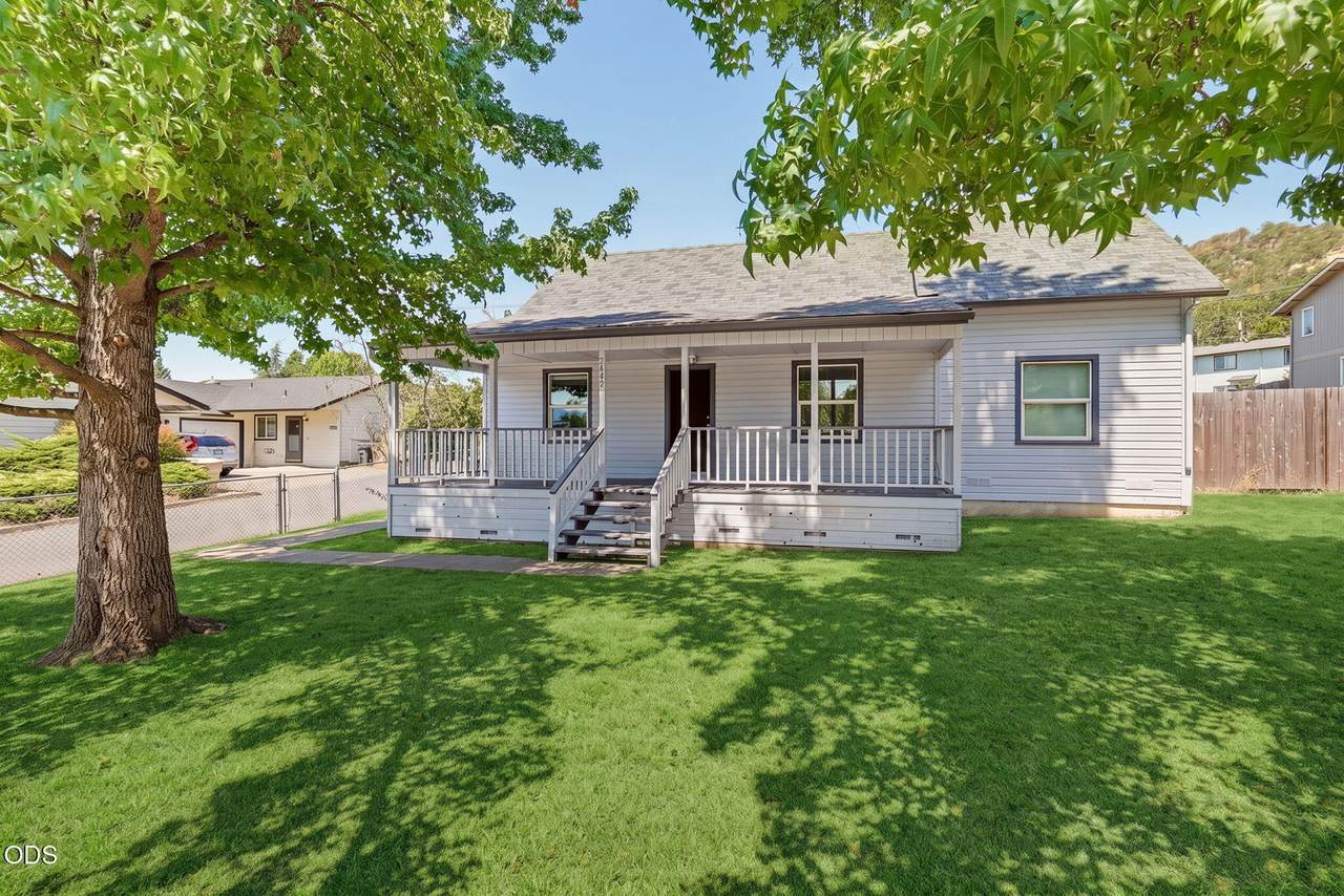 2082 Fairview Avenue - Photo 1