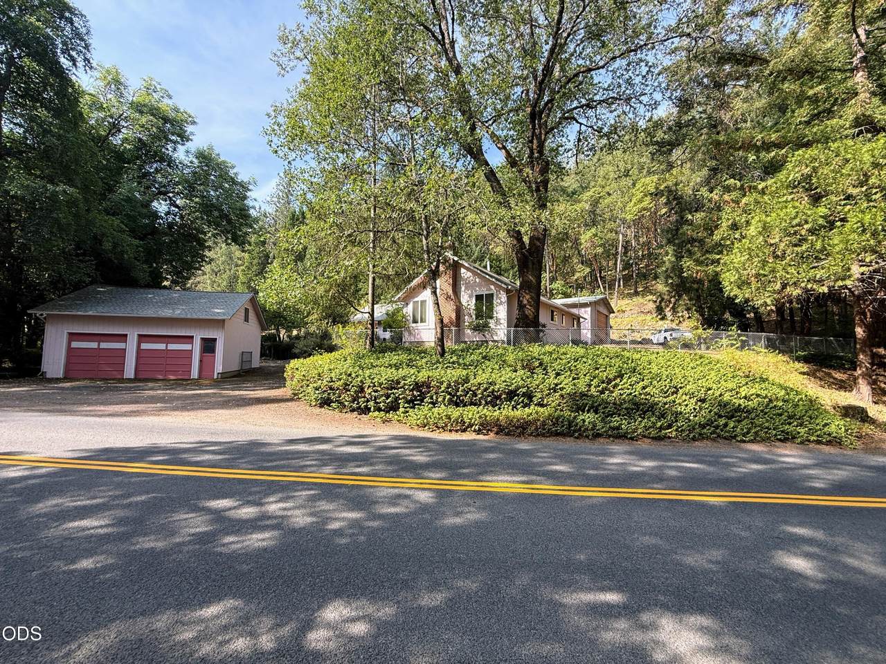 5010 Griffin Creek Road - Photo 1