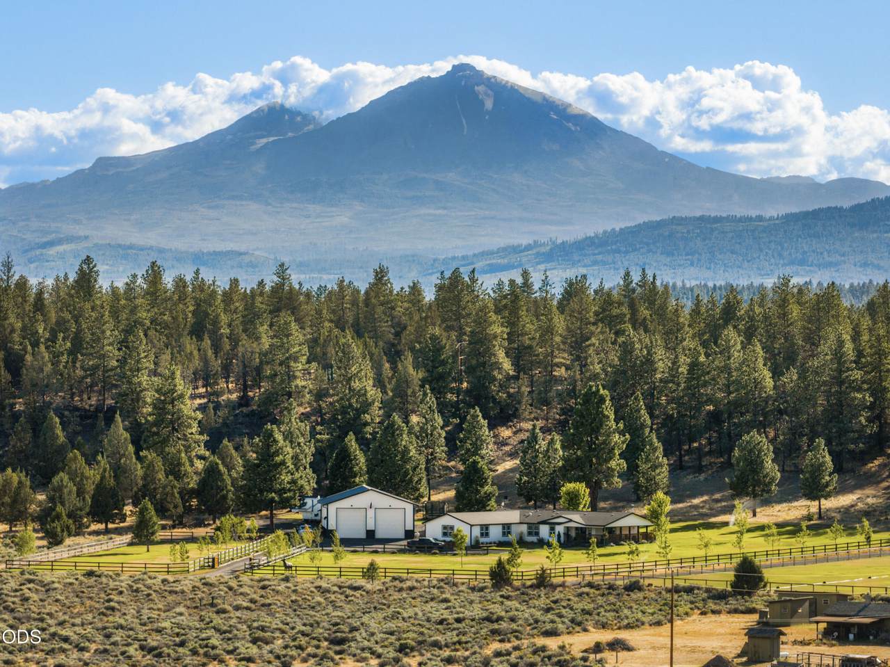69435 Hinkle Butte Drive - Photo 1