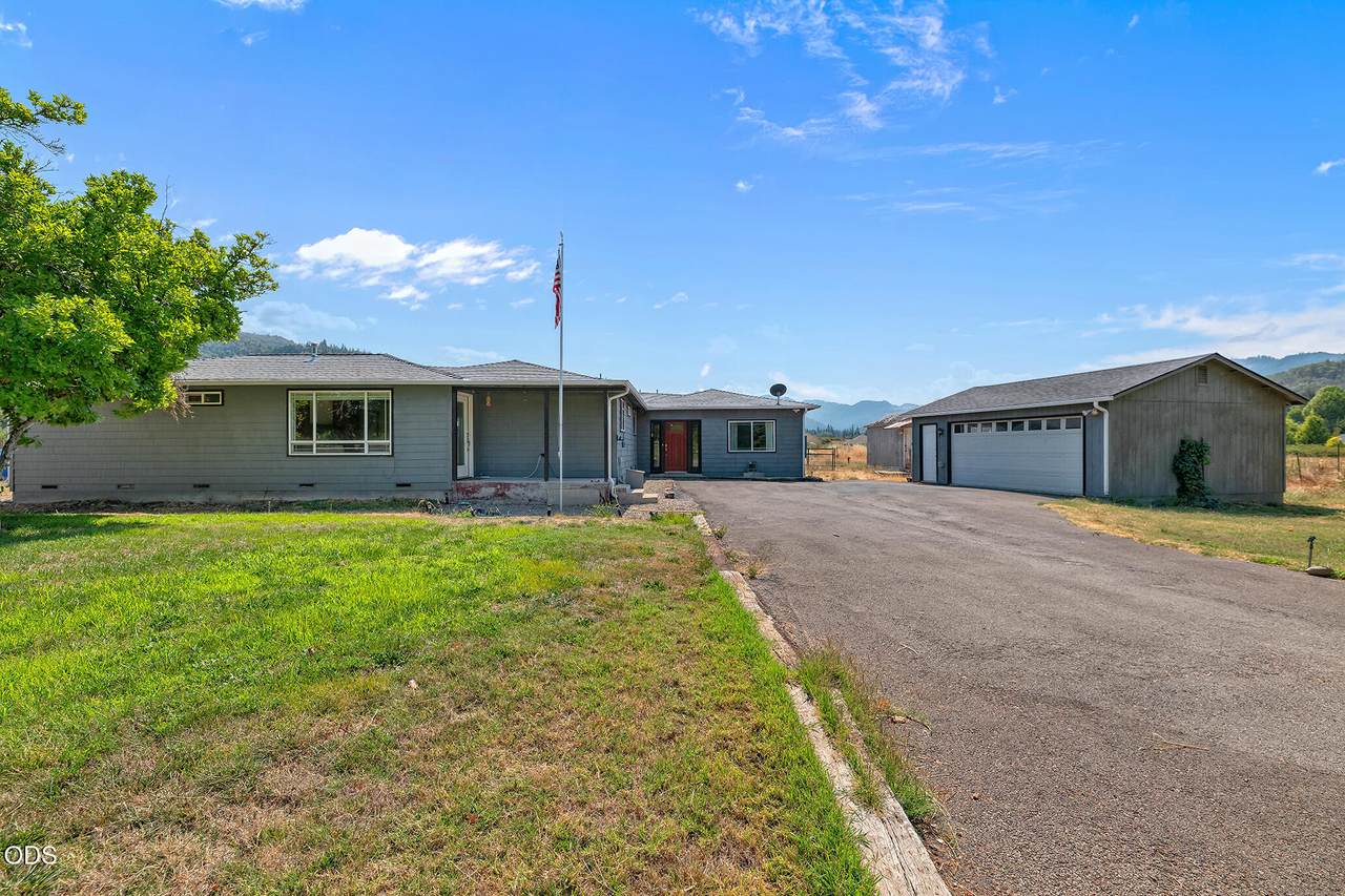 95 Champlin Lane - Photo 1