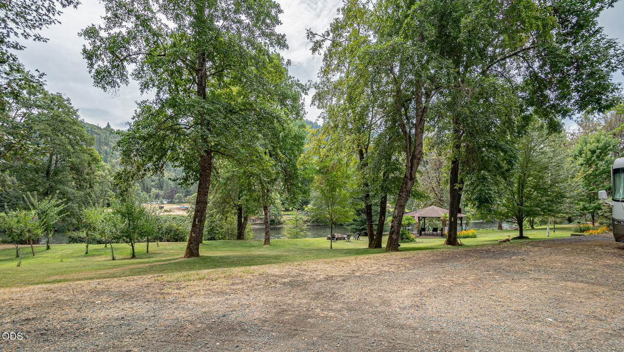 https://bt-photos.global.ssl.fastly.net/coar/1280_boomver_1_220227381-2.jpg