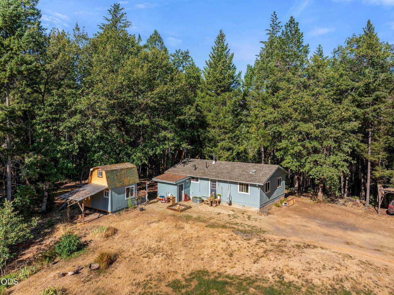 1587 Arrowhead Drive - Photo 1