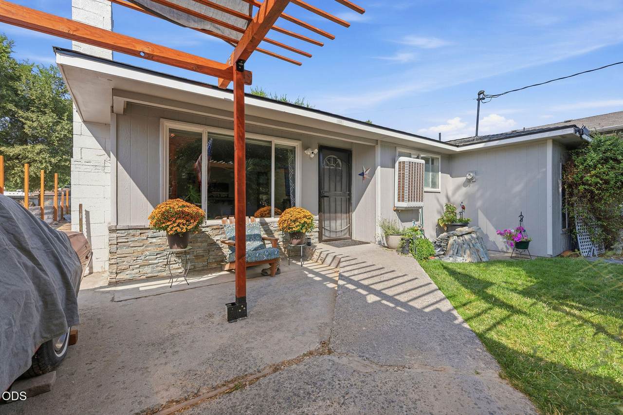 74 11th Street - Photo 1