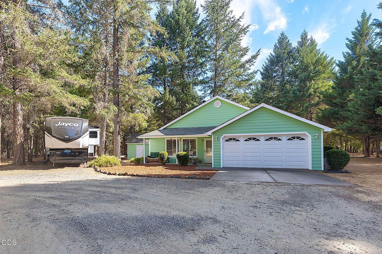 725 Williamson Loop - Photo 1