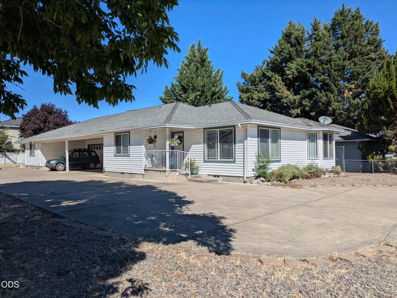 541 Briarwood Drive - Photo 1