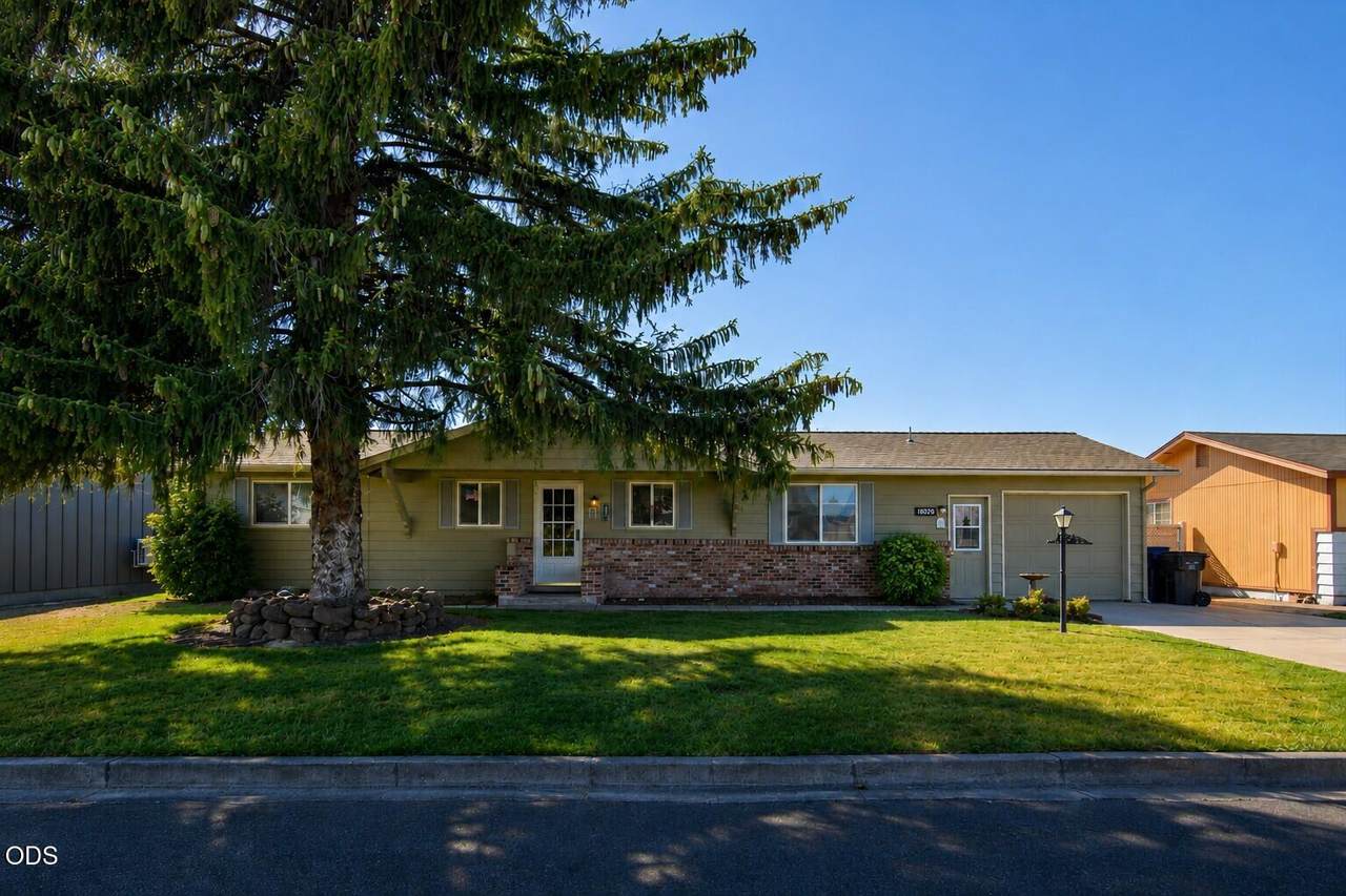 1509 8th Street - Photo 1