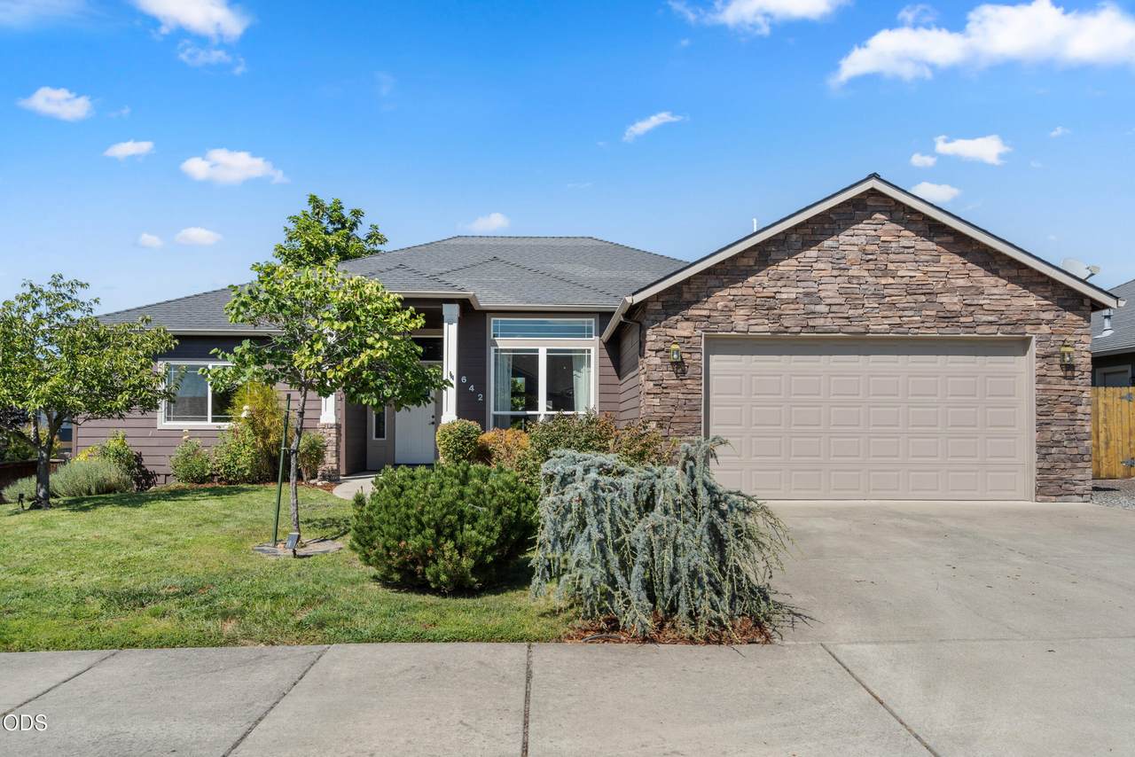 642 Sheffield Drive - Photo 1