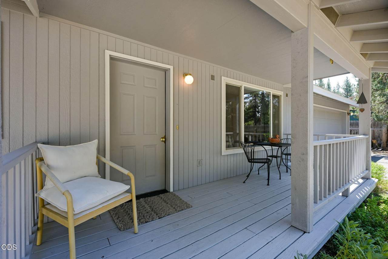 https://bt-photos.global.ssl.fastly.net/coar/1280_boomver_1_220228125-2.jpg