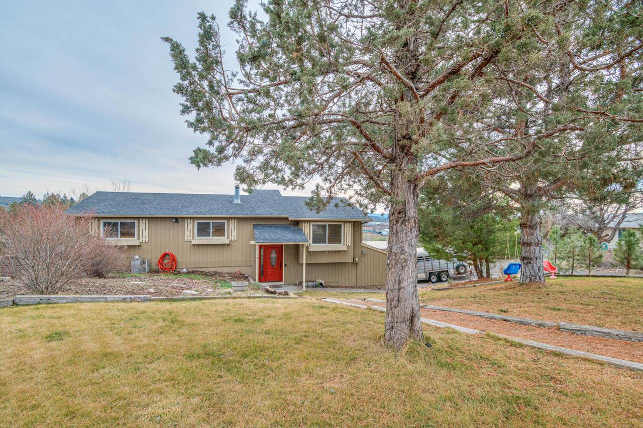 1133 Scenic Drive - Photo 1