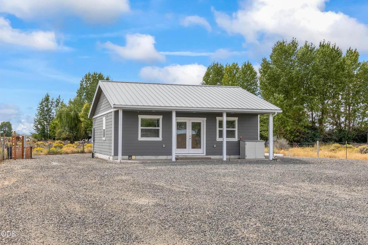 58098 Maple Circle Circle - Photo 1