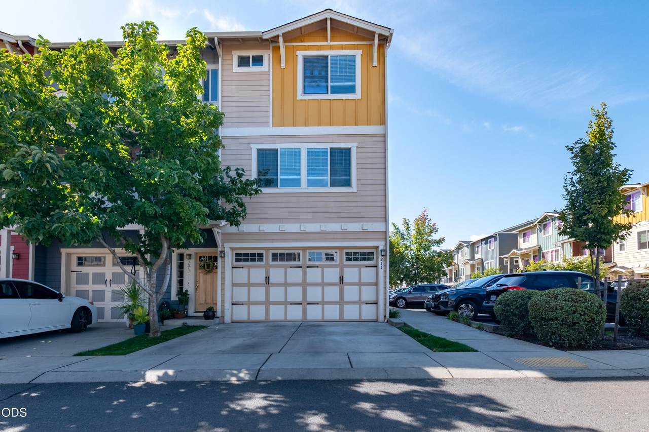 811 Overcup Street - Photo 1
